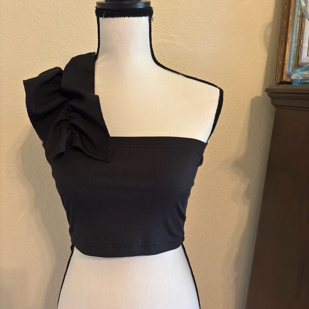 Elegant Black One-Shoulder Dress